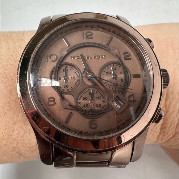 Men’s Michael Kors Runway MK8204 brown chronograph watch - early ‘00s classic